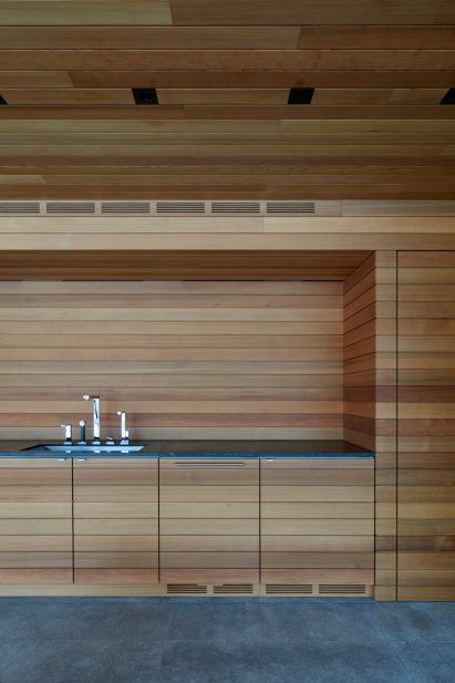 Pool House by MacKay-Lyons Sweetapple