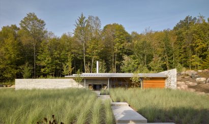 Pool House by MacKay-Lyons Sweetapple