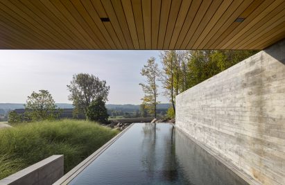 Pool House by MacKay-Lyons Sweetapple