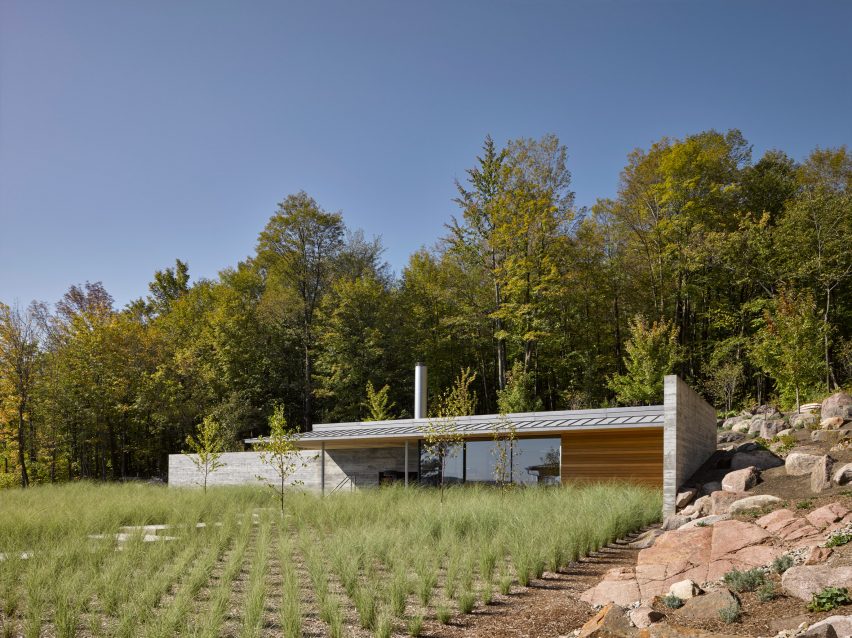 Pool House by MacKay-Lyons Sweetapple