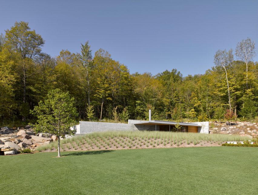 Pool House by MacKay-Lyons Sweetapple