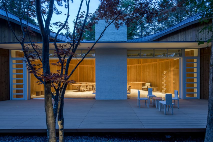 Shishi-Iwa House boutique hotel by Shigeru Ban in Karuizawa, Japan