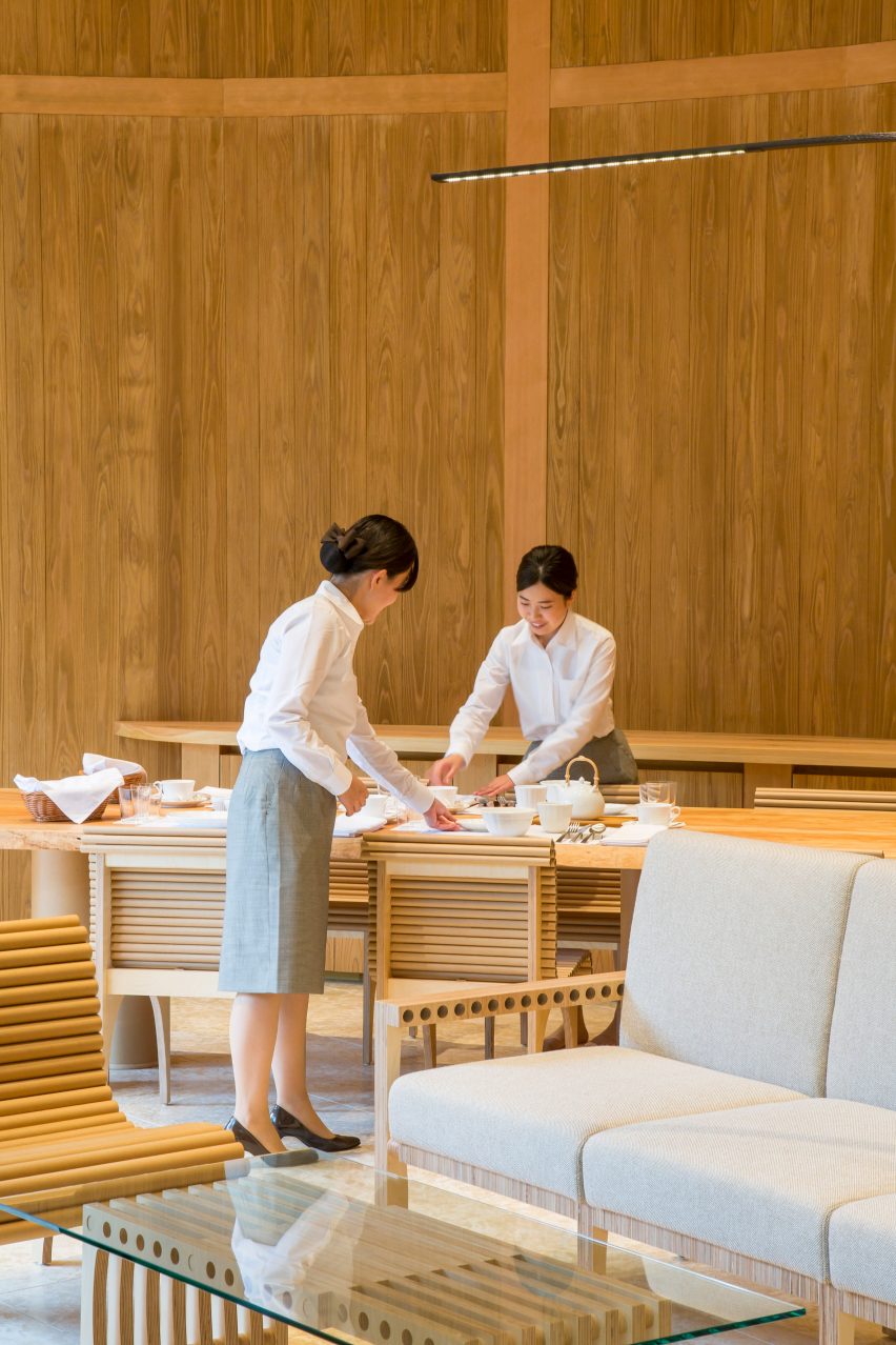Shishi-Iwa House boutique hotel by Shigeru Ban in Karuizawa, Japan