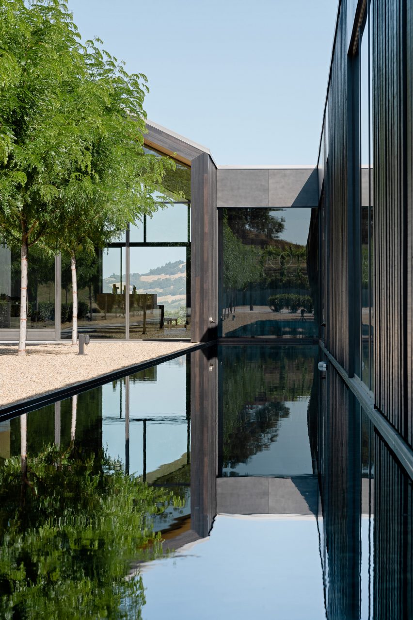 Silver Oak Winery by Piechota Architecture
