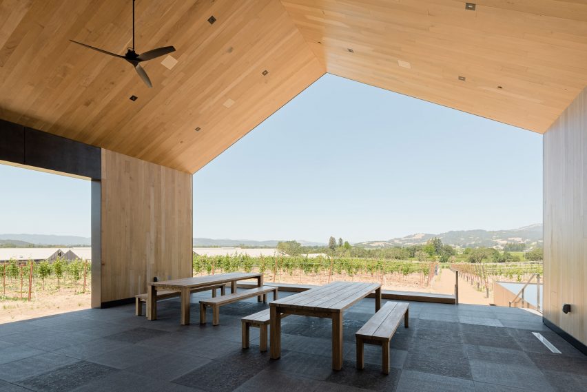 Silver Oak Winery by Piechota Architecture