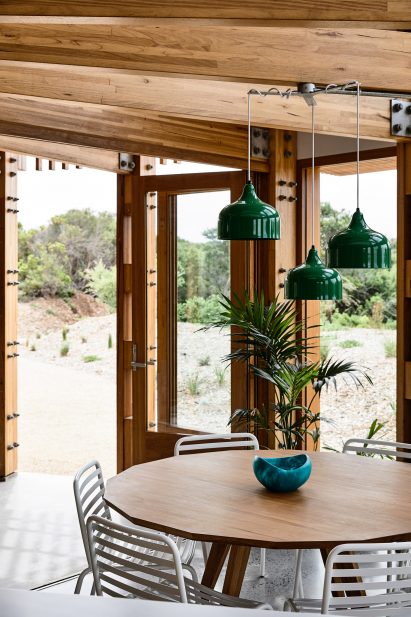 St Andrews Beach House by Austin Maynard Architects