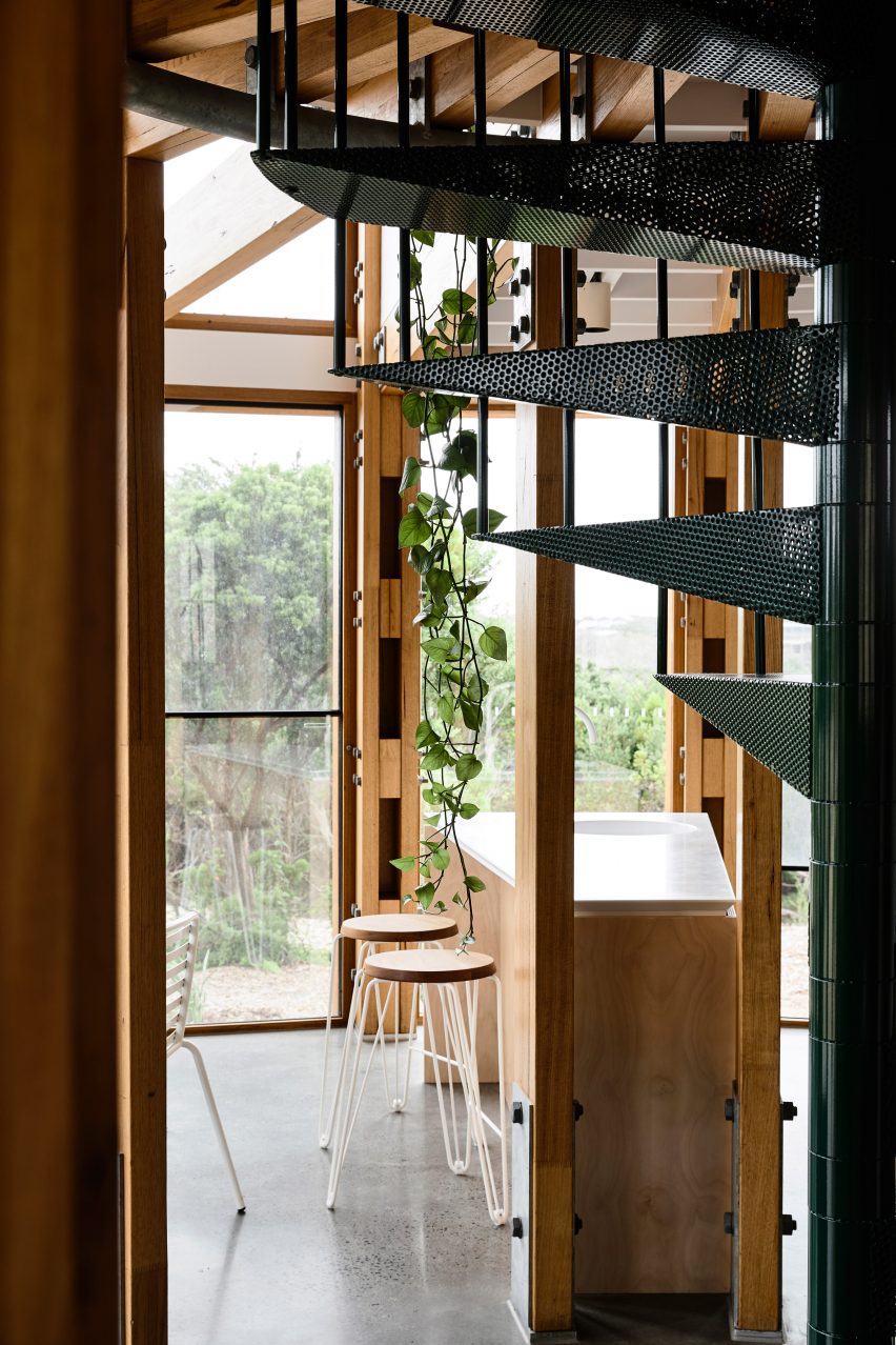 St Andrews Beach House by Austin Maynard Architects