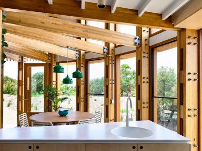 St Andrews Beach House by Austin Maynard Architects
