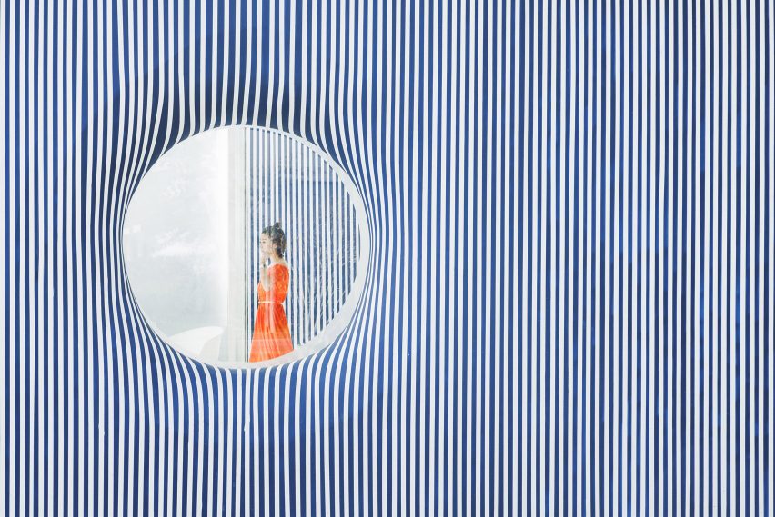 Striped house by Wutopia