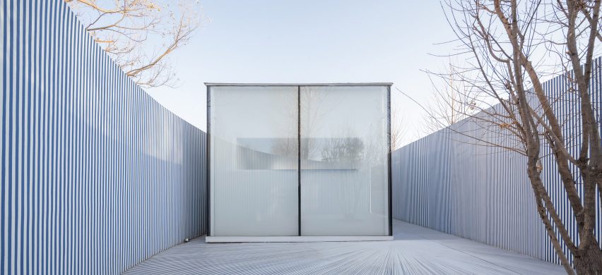 Striped house by Wutopia