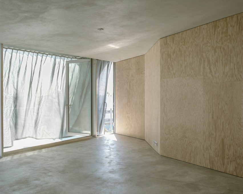 Terrassemhaus by Brandlhuber + Emde and Burlon + Muck Petzet Architekten