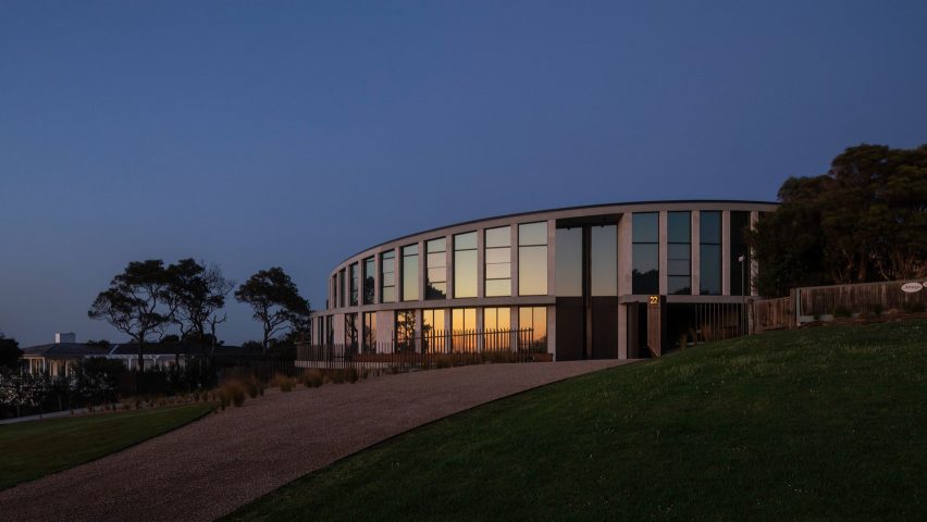 Tidal Arc House by Woods Bagot