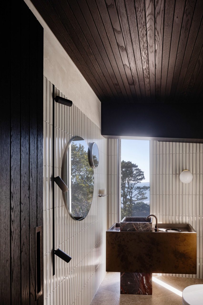 Tidal Arc House by Woods Bagot