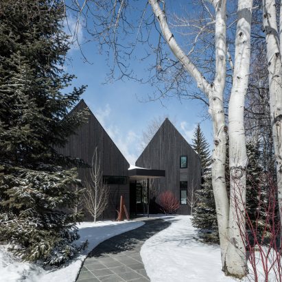 V-Plan House by Studio B