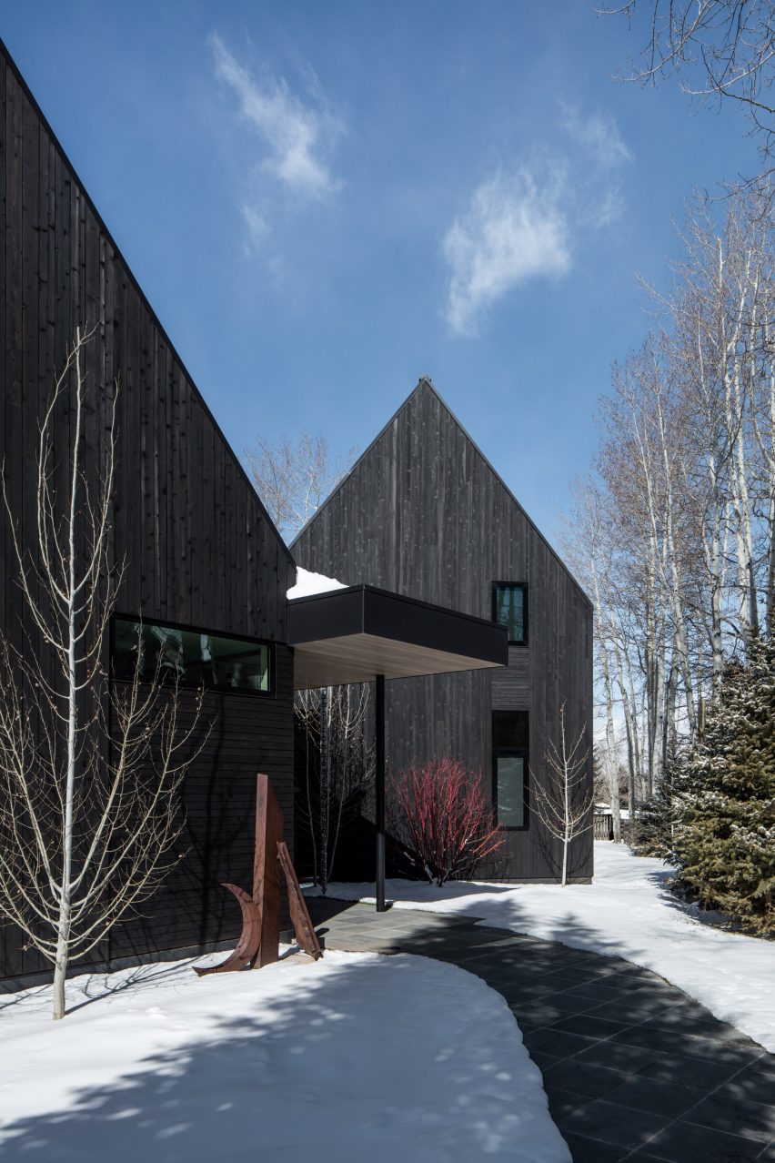V-Plan House by Studio B