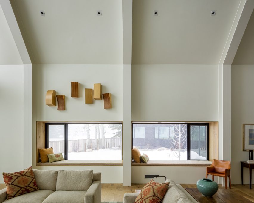 V-Plan House by Studio B
