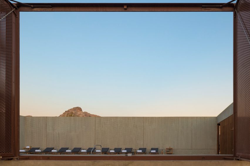 Al Faya Lodge by Anarchitect, photography by Fernando Guerra
