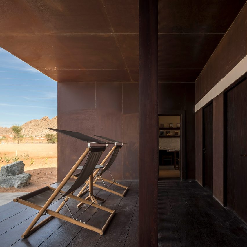 Al Faya Lodge by Anarchitect, photography by Fernando Guerra