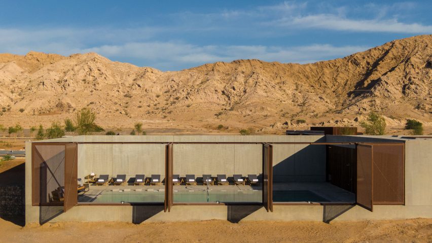 Al Faya Lodge by Anarchitect, photography by Fernando Guerra