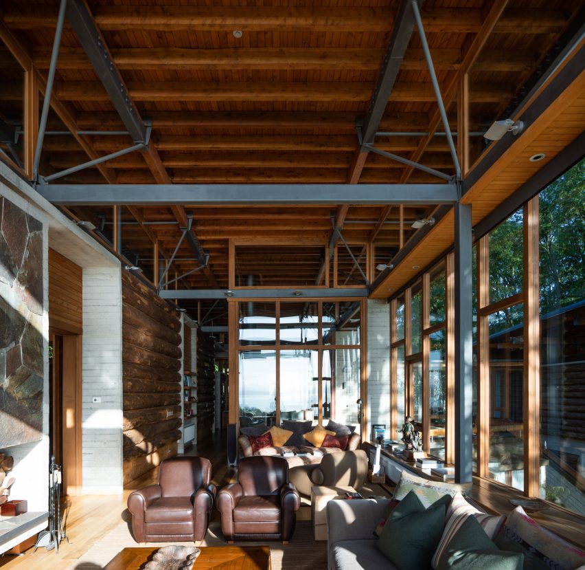 Apus House by Aguilo + Pedraza Architects