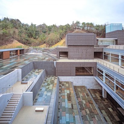 Ceramic Park Mino by Arata Isozaki