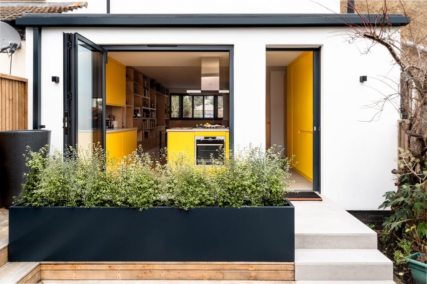 Exterior of Bearstead Rise house by Gruff Architects