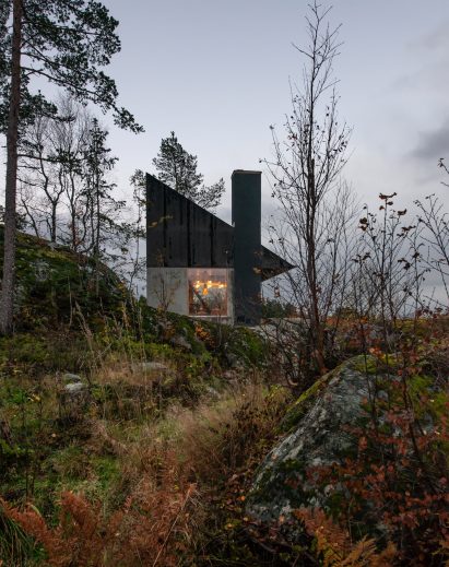 Cabin at Rones overlooking Beitstadfjorden by Sanden+Hodnekvam Arkitekter