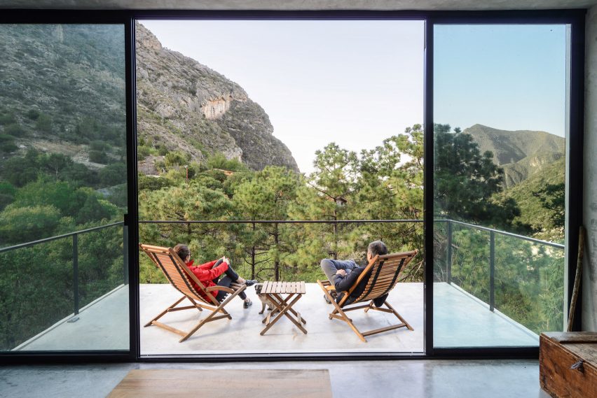 Casa 2I4E by P+0 Arquitectura