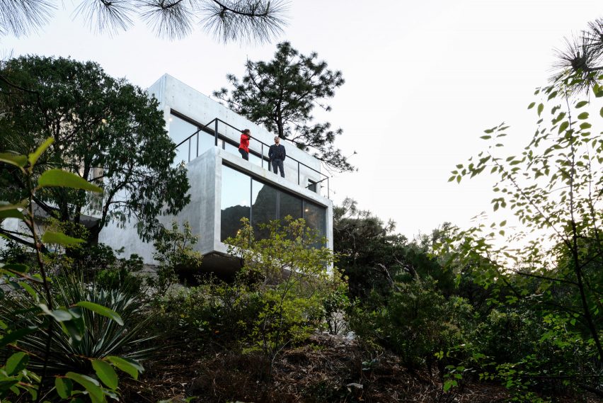 Casa 2I4E by P+0 Arquitectura