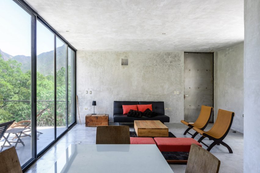 Casa 2I4E by P+0 Arquitectura