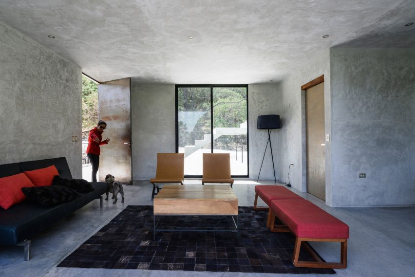 Casa 2I4E by P+0 Arquitectura
