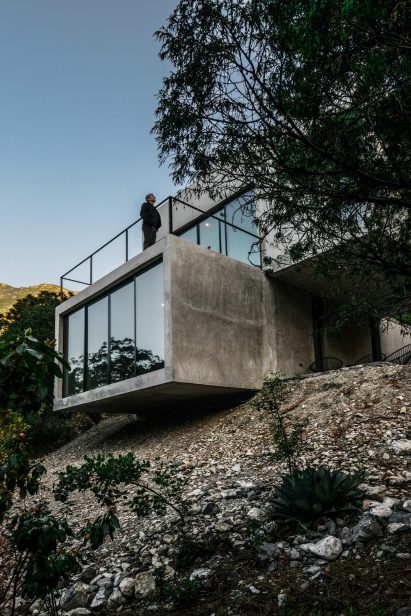 Casa 2I4E by P+0 Arquitectura