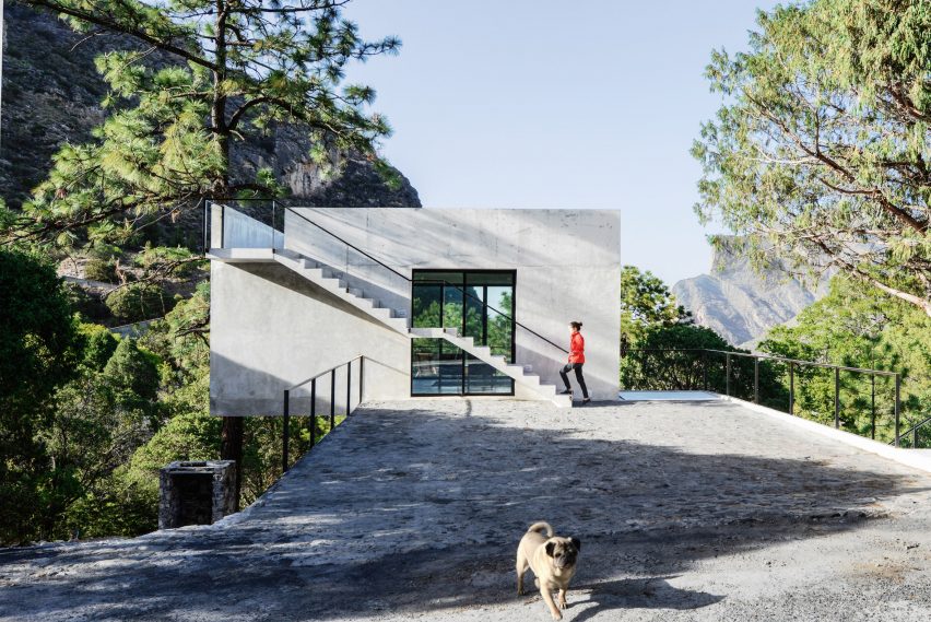 Casa 2I4E by P+0 Arquitectur