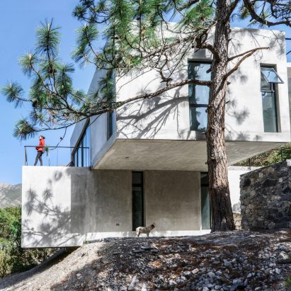 Casa 2I4E by P+0 Arquitectura