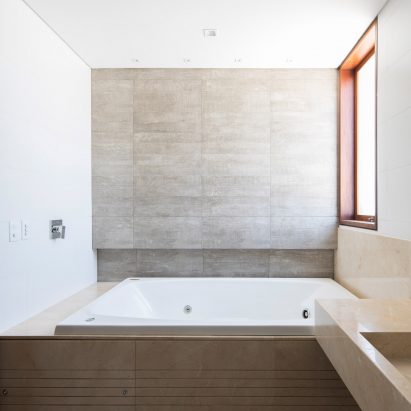 Casa IF by Martins Lucena Architects