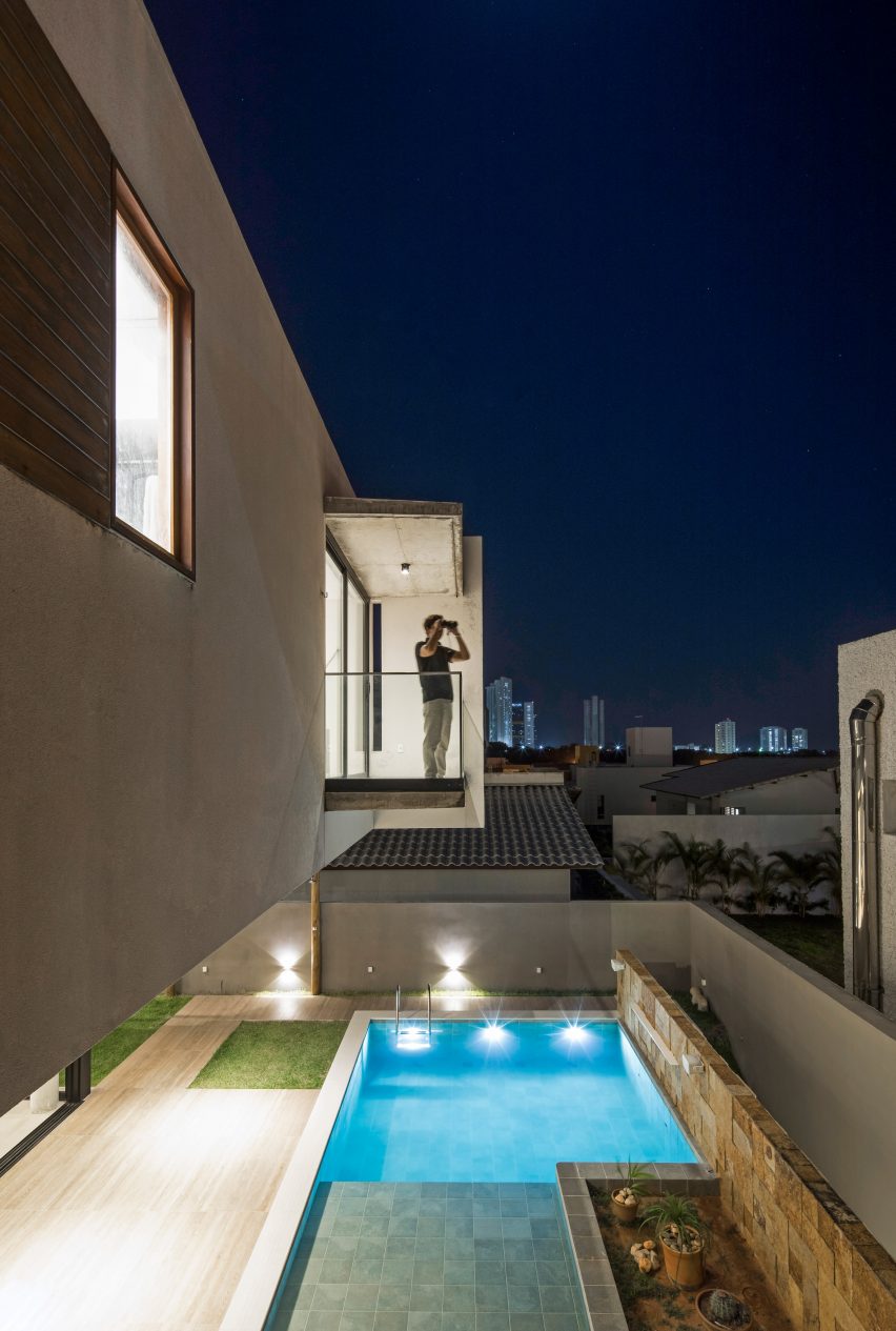 Casa IF by Martins Lucena Architects