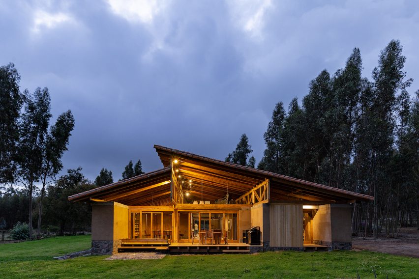 Casa Lasso by Rama Estudio