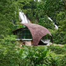 Chieng Yen Community House by 1+1>2