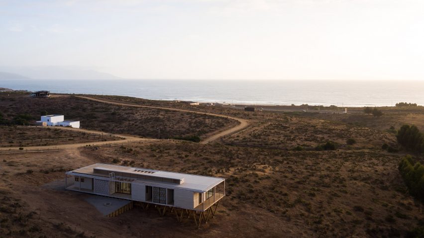 Dock House by SAA Arquitectura + Territorio