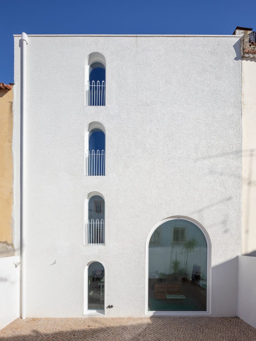 Dodge House by Leopold Banchini and Daniel Zamarbide