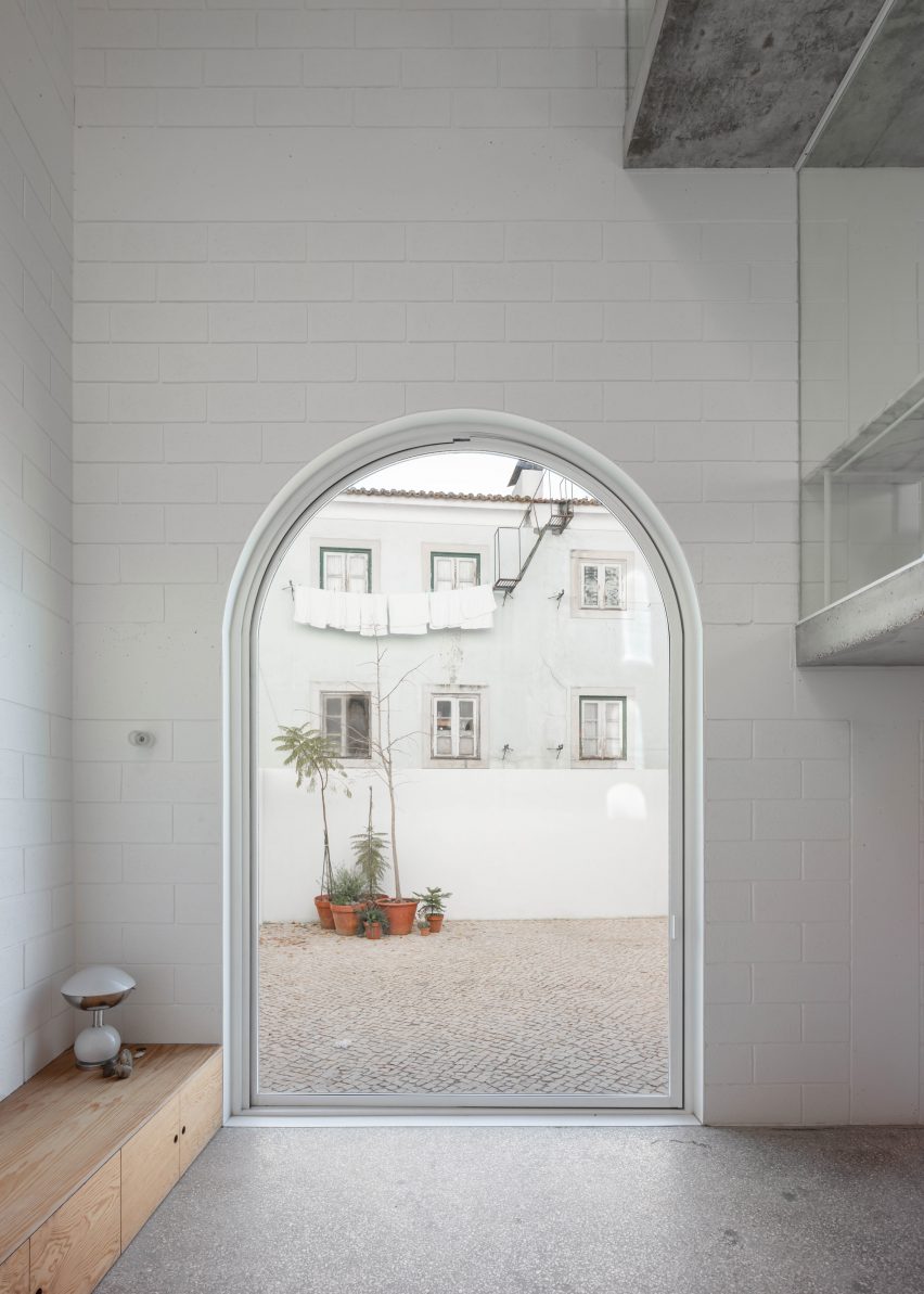Dodge House by Leopold Banchini and Daniel Zamarbide
