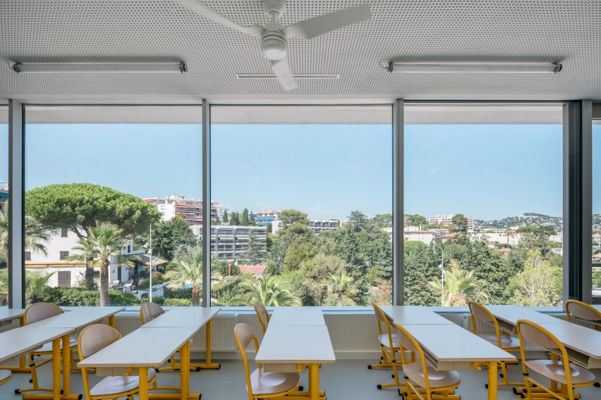 Ecole Communale Jacqueline de Rommily by Atelier Stéphane Fernandez