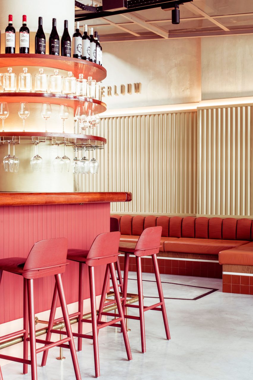 Interiors of Garage Pompen & Verlouw restaurant by Studio 34 South