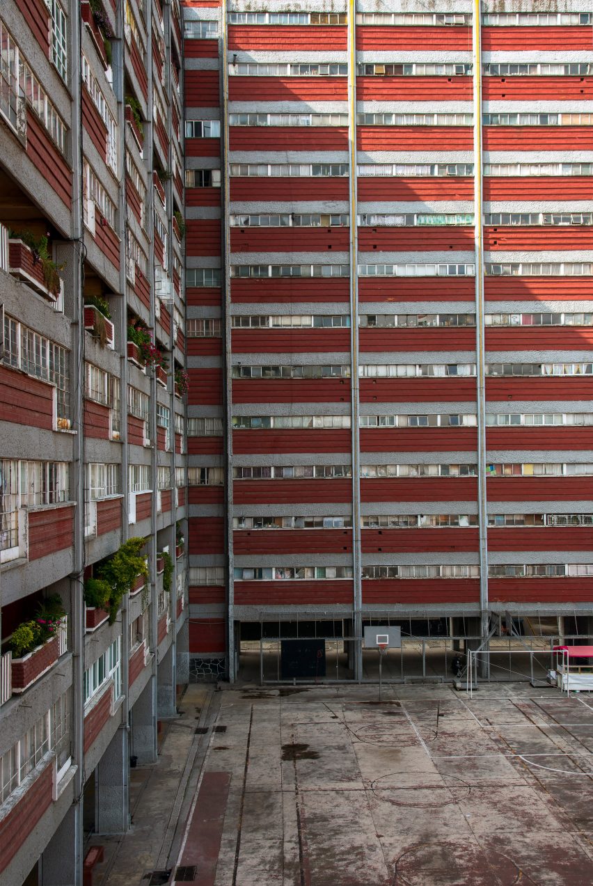 Hoops photography exhibition at National Building Museum