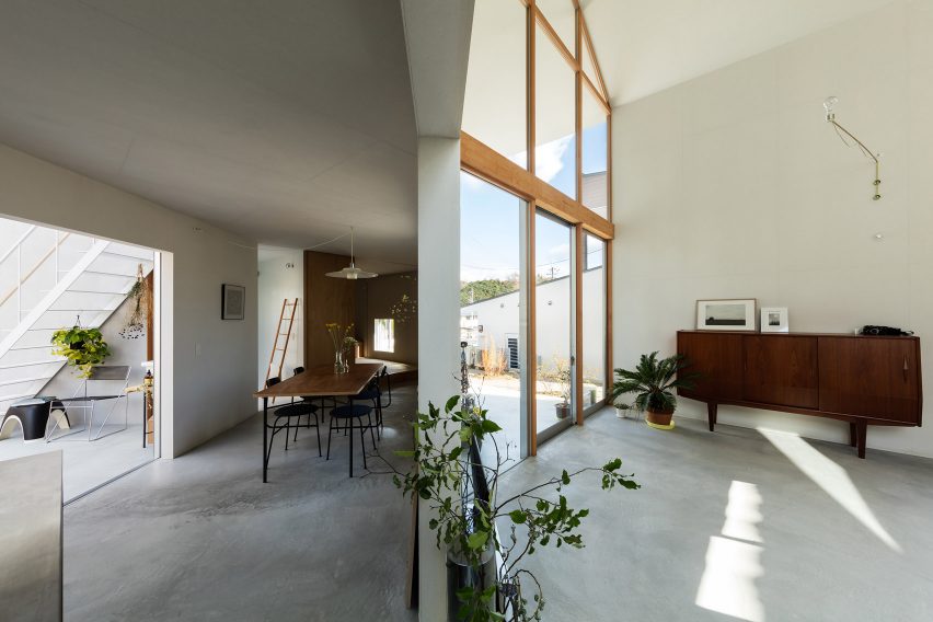 House in Sonobe by Tato Architects