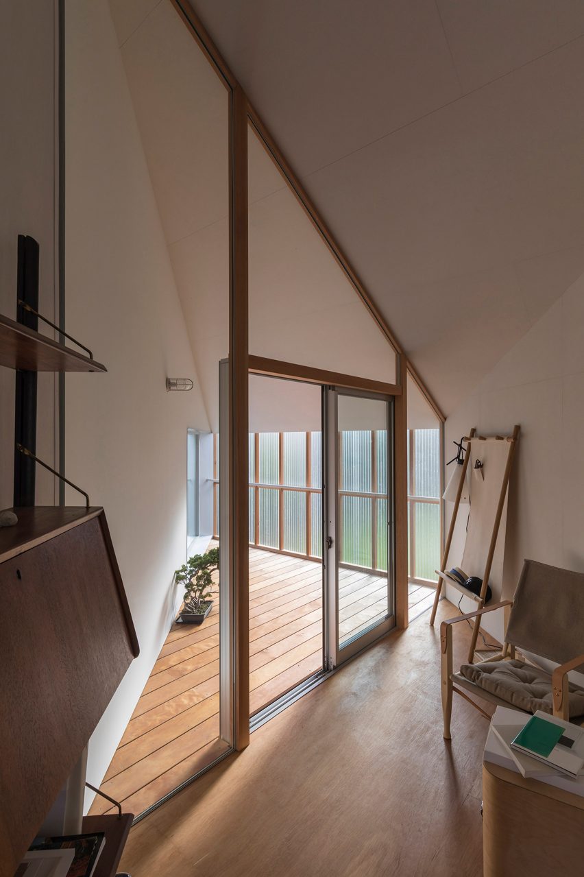 House in Sonobe by Tato Architects