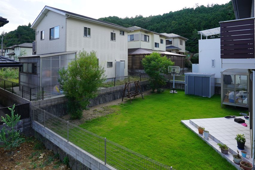House in Sonobe by Tato Architects