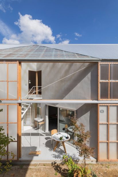 House in Sonobe by Tato Architects