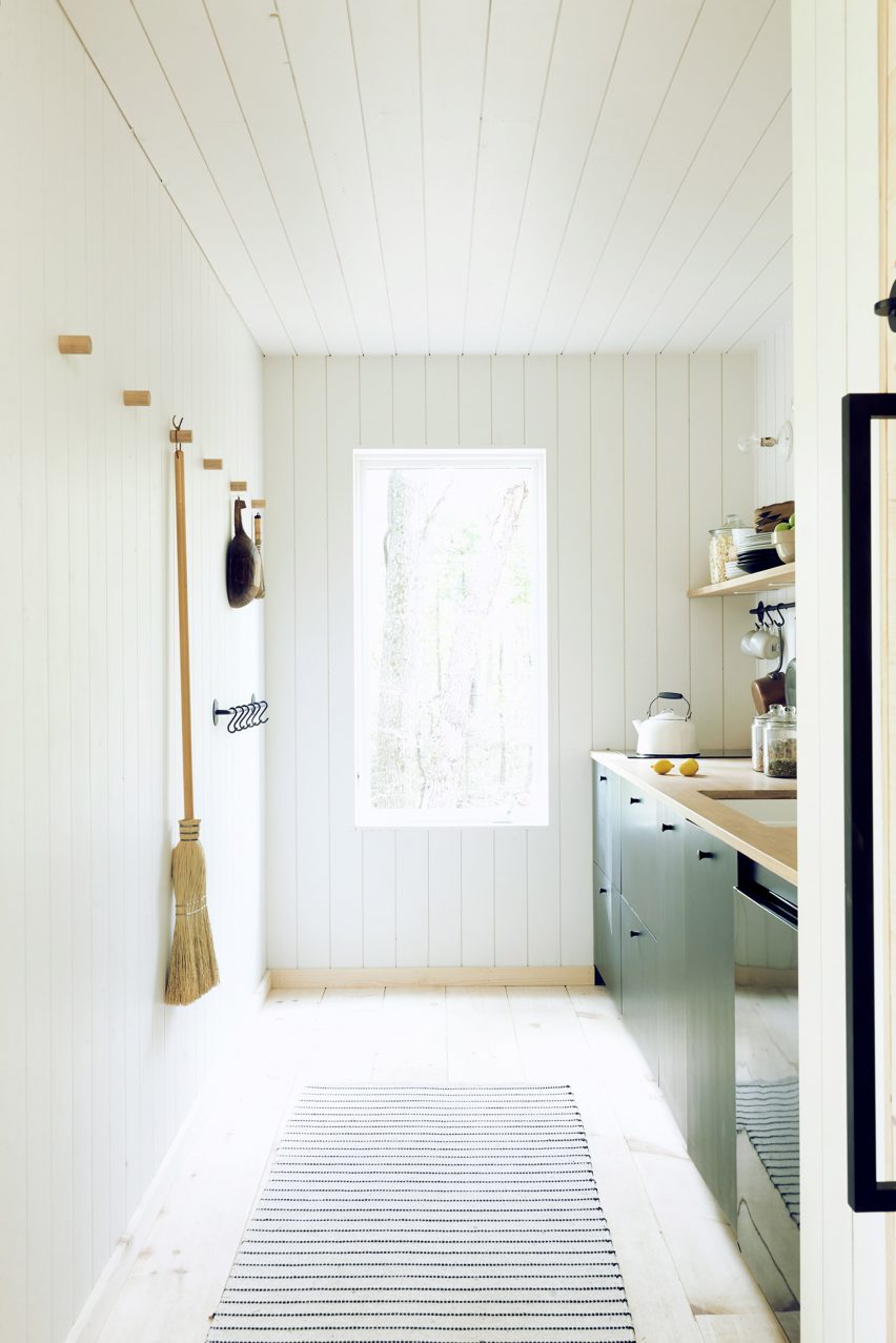 The Hut by Midland Architects