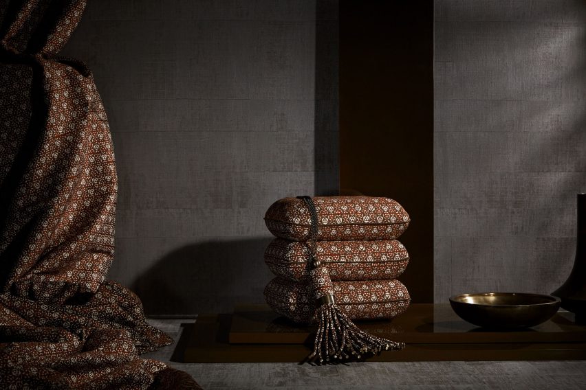 Isfahan by Apparatus and Pierre Frey